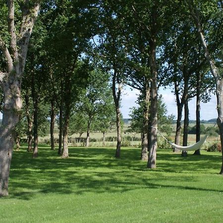 La Balade Des Marais Bed & Breakfast Saint-Molf Exterior photo