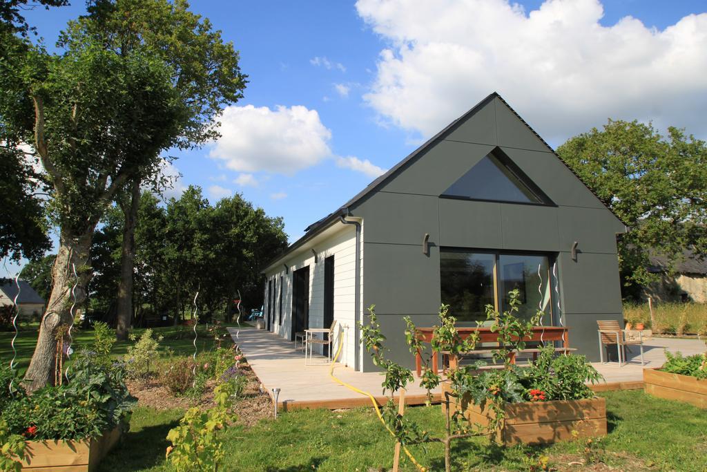 La Balade Des Marais Bed & Breakfast Saint-Molf Exterior photo