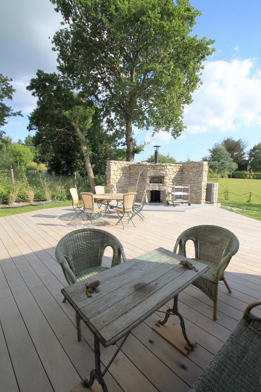 La Balade Des Marais Bed & Breakfast Saint-Molf Exterior photo
