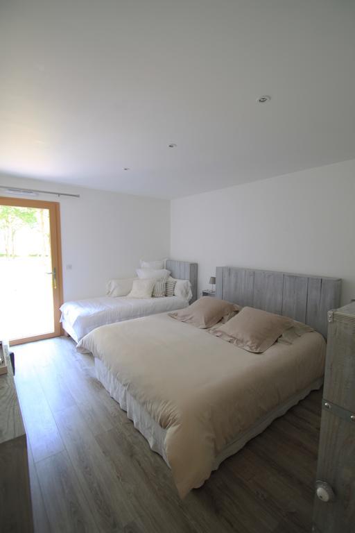 La Balade Des Marais Bed & Breakfast Saint-Molf Room photo