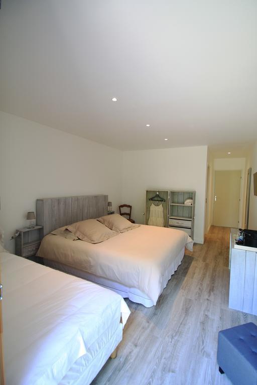 La Balade Des Marais Bed & Breakfast Saint-Molf Room photo